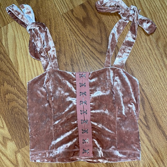 Velvet Pink Crop Top with Tie Shoulders Size Small - Picture 1 of 15